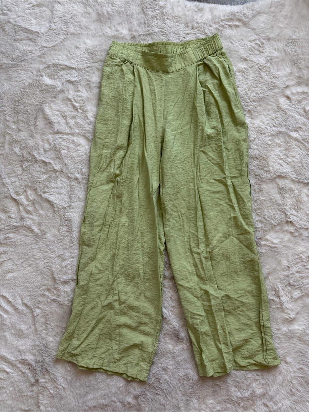 Light Green Wide-Leg Pull-On Pants